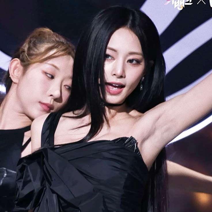 150 件の「Twice ツウィ」のアイデアを今すぐ保存 | ツゥイ、周子