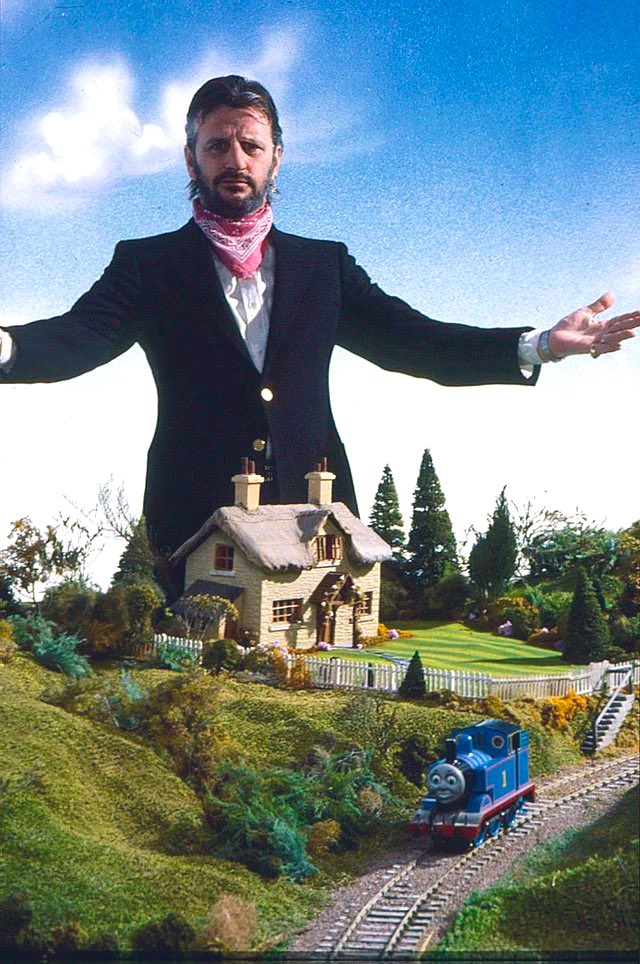 リンゴ・スター、きかんしゃトーマスの撮影現場にて : r/oldbritishtelly