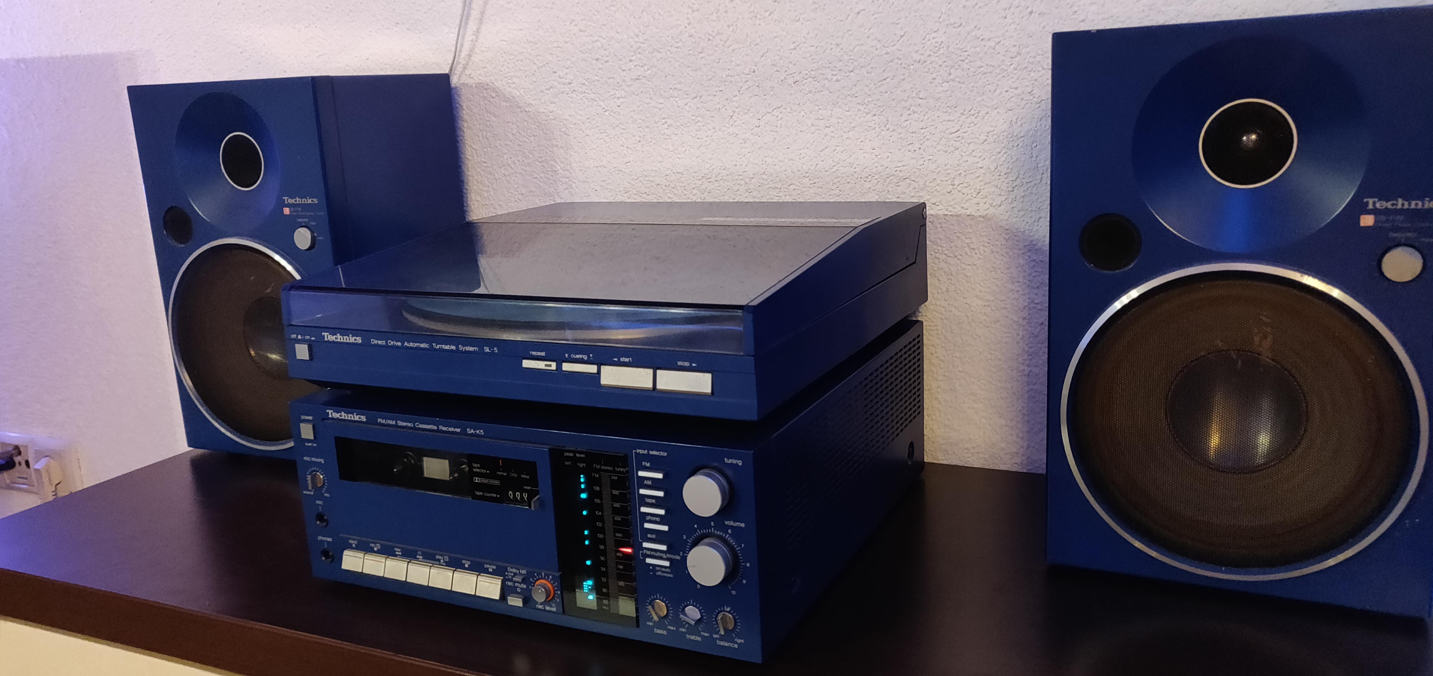 Technics SA-K5 with the Turntable addon SL-5, the one my Dad used