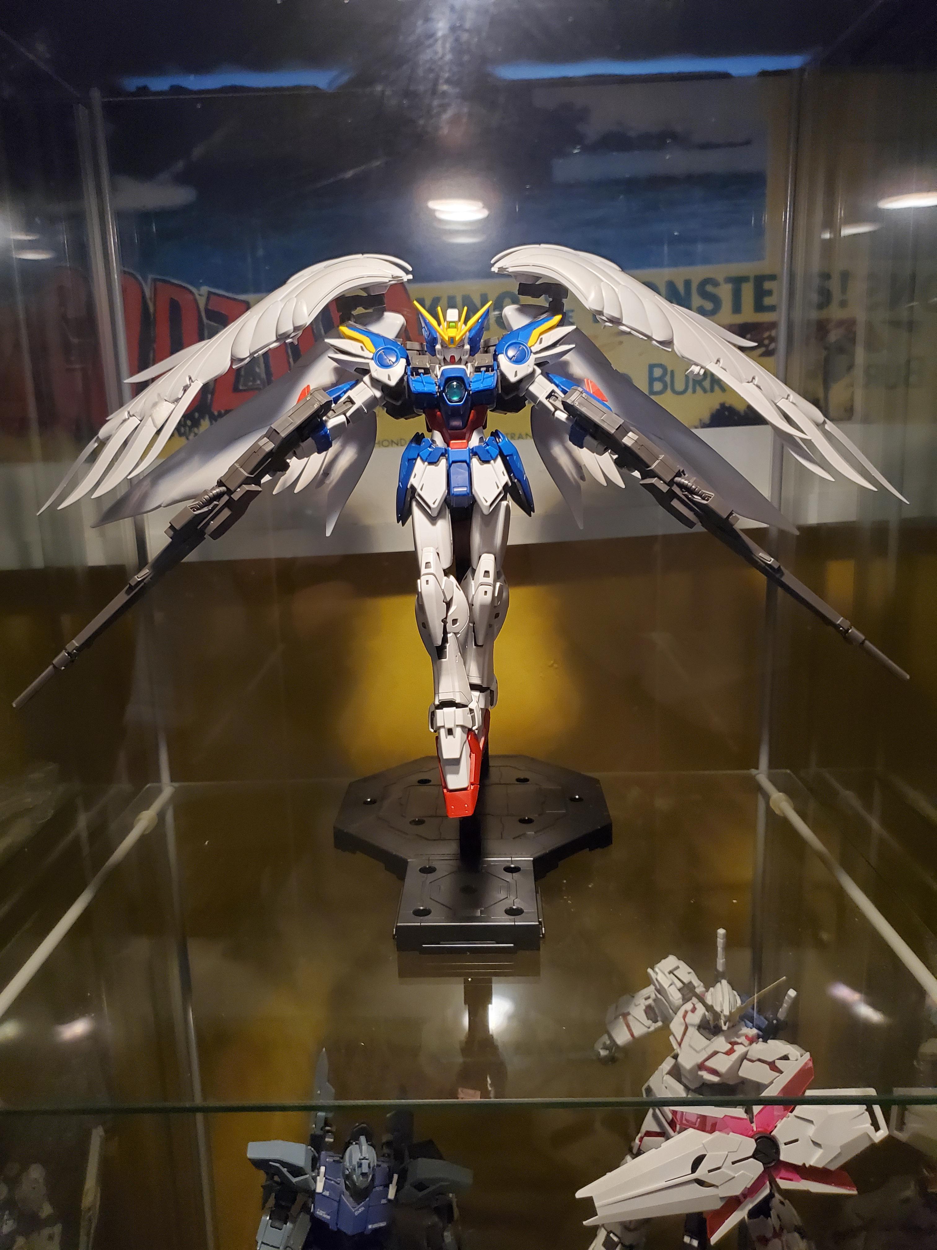 この美しいやつ（MG ウイングガンダムゼロEW Ver.Ka）を組み立て終わっ