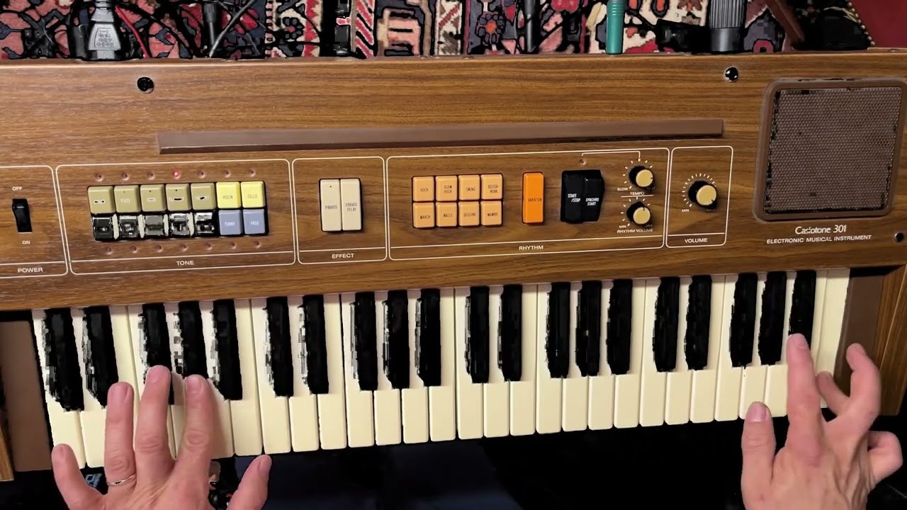 Casio CasioTone 301 - wood grain isn't always vintage bliss