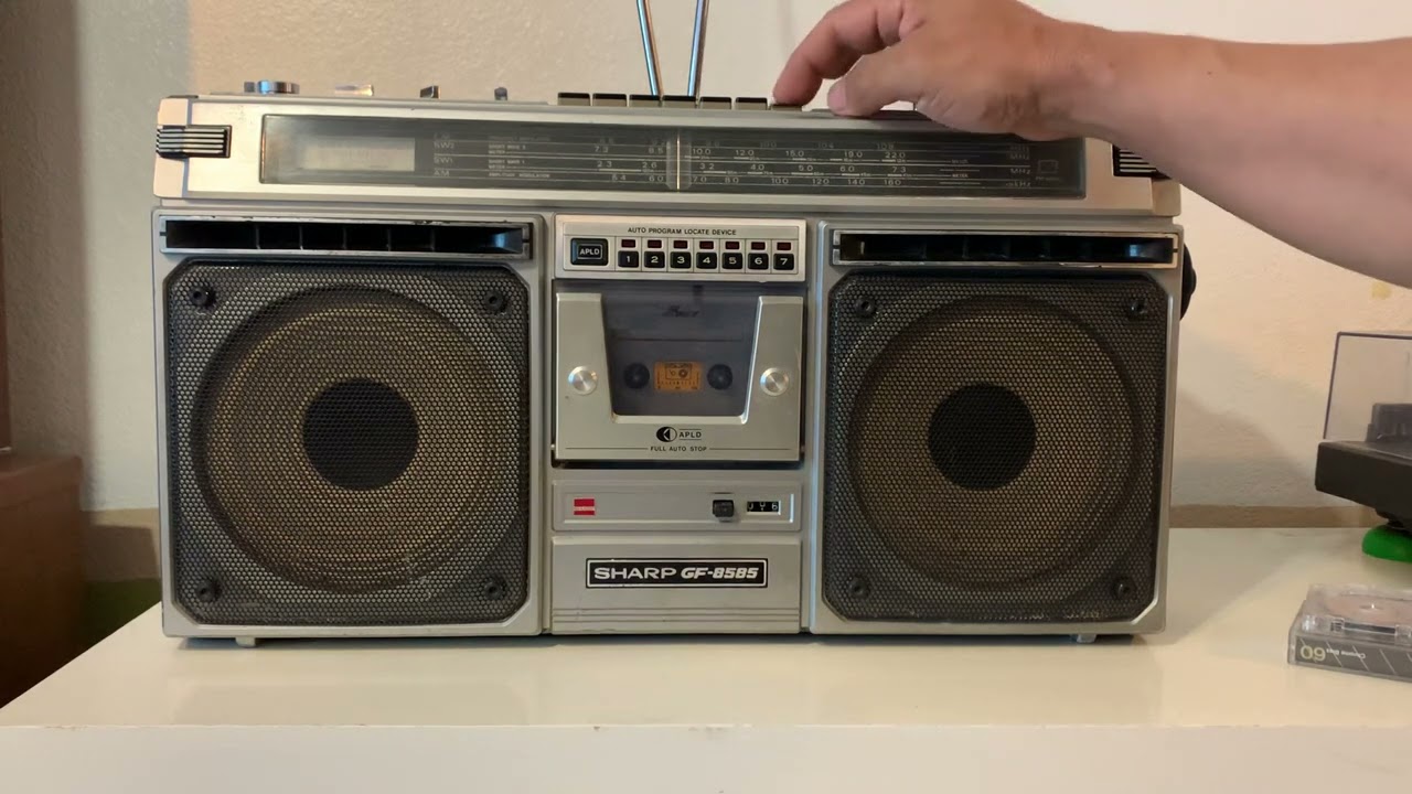 Sharp gf-8585 boombox ghettoblaster - YouTube