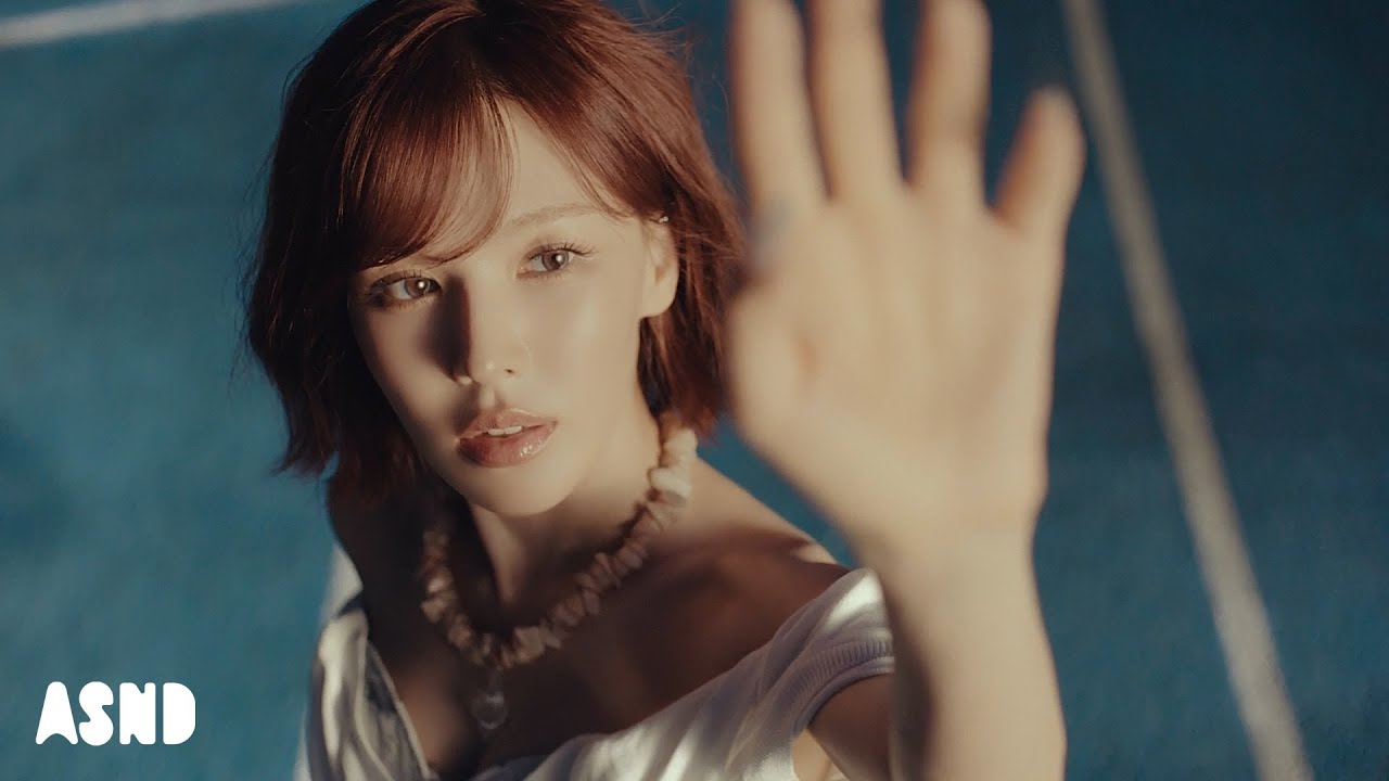 Red Velvet ウェンディ、タイトル曲「Sunkiss」MV公開…力強いボーカル