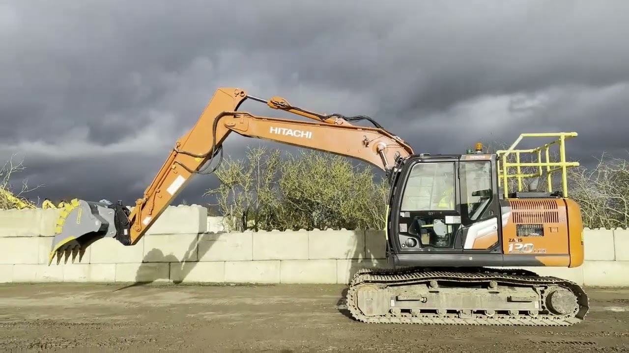 Hitachi ZX130 LCN-7 - YouTube