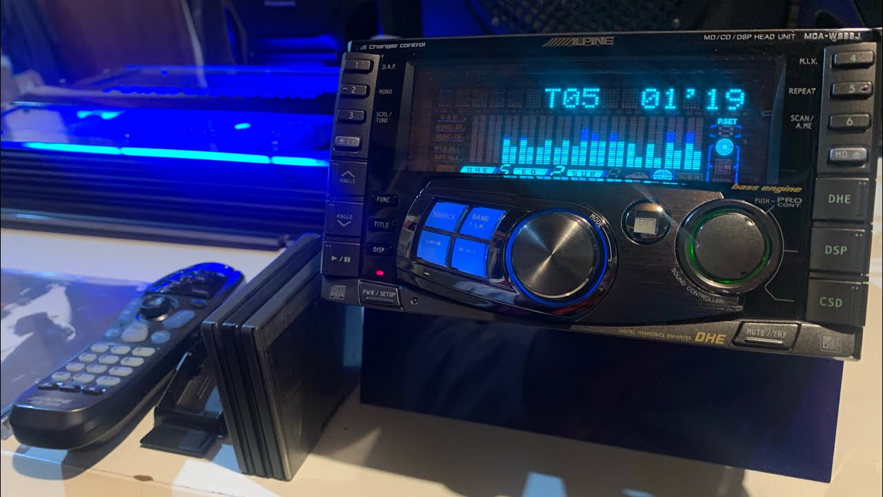 MD CD Player Alpine MDA-W933J 2 DIN Made In Japan (2002) - YouTube