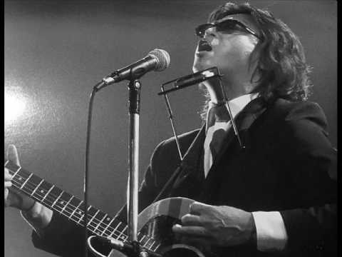 甲斐よしひろ「二色の灯」My name is KAI - YouTube