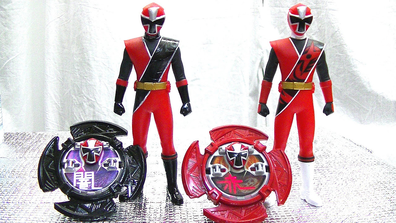 ニンニンVSトッキュウ映画のアイテム「闇アカニンジャーシュリケン