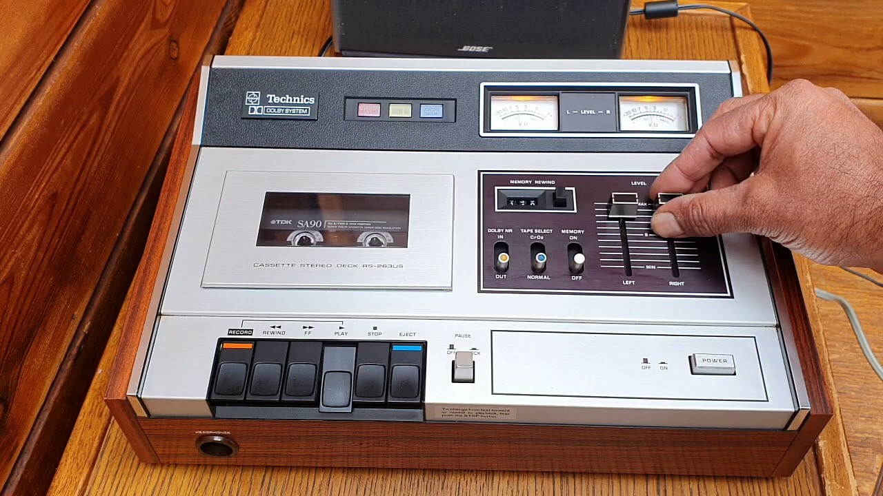 Technics RS-263USD Stereo Cassette Deck from 1974 - YouTube