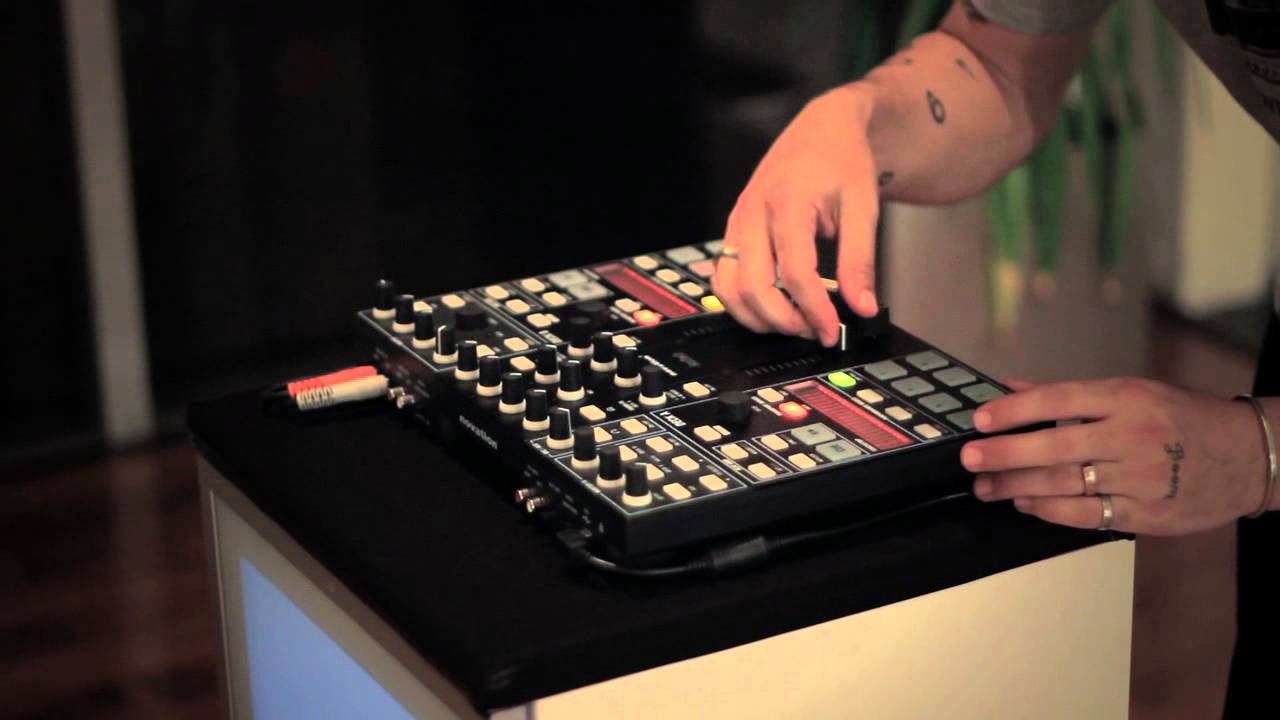 Open Box Novation Novation TWITCH DJ Controller | Guitar Center