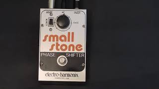 Electro harmonix Small Stone V2 Issue J - YouTube