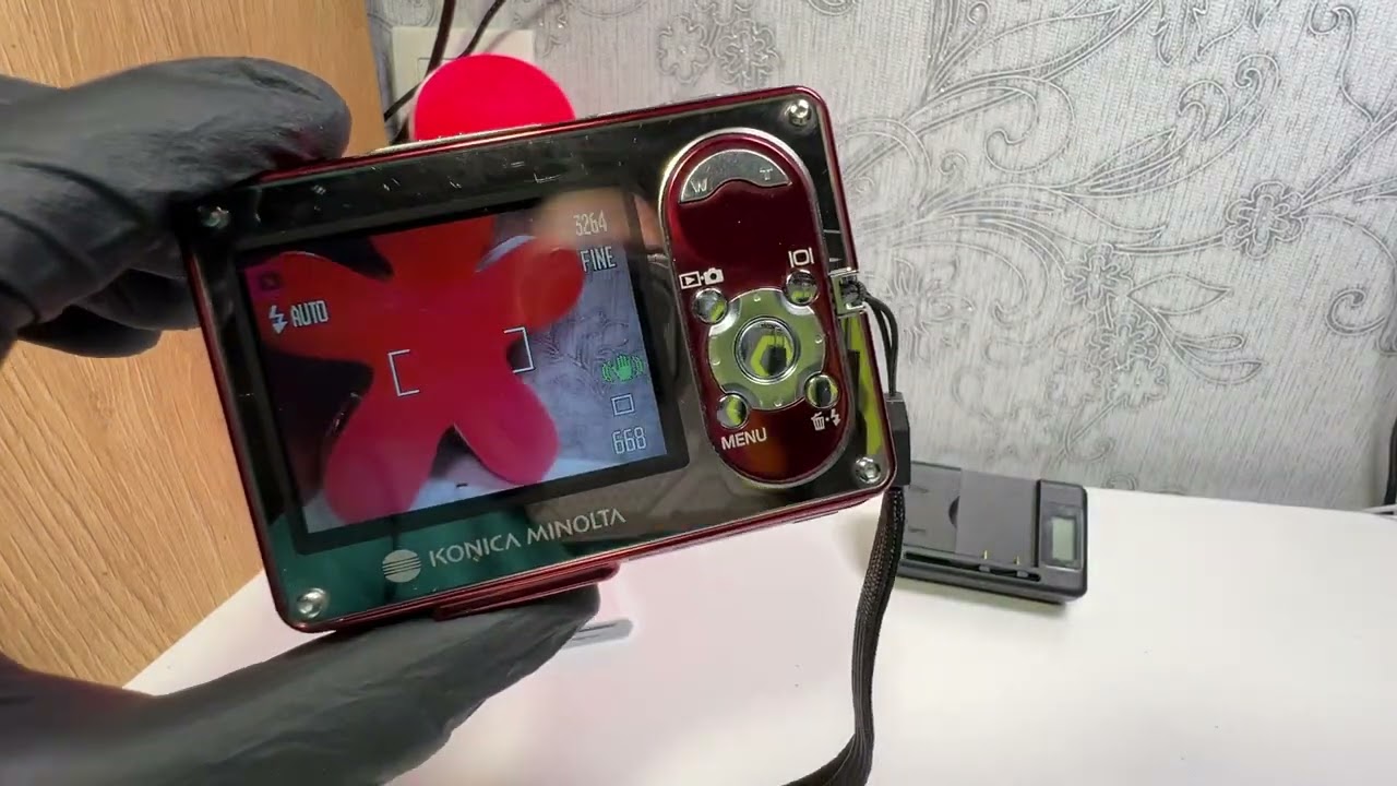 Konica Minolta Dimage X1 8.0MP Digital Camera - RED Mirror vintage