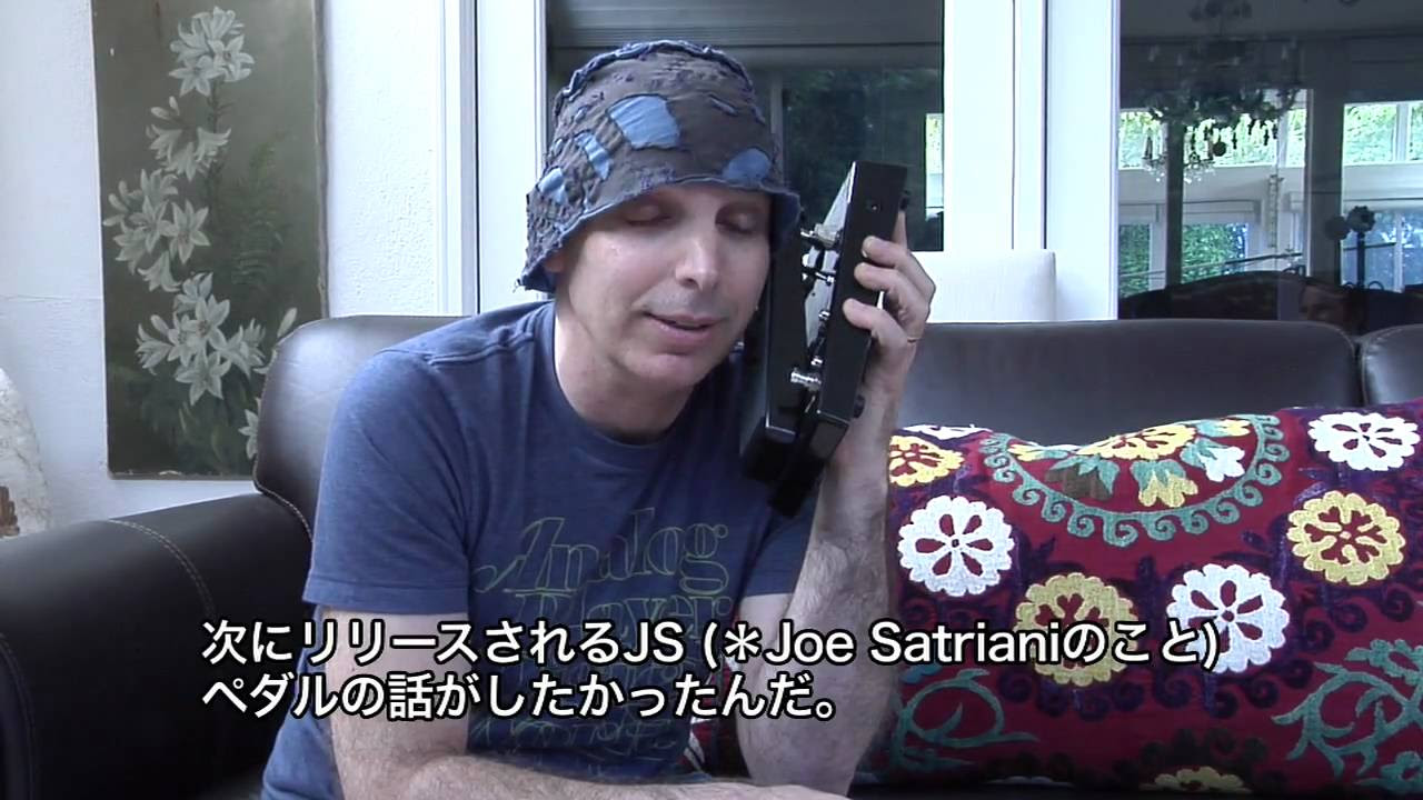 VOX Joe Satriani Pedalギャグ・シリーズ big bad wah編1 - YouTube