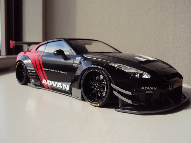 アオシマ リバティーウォーク LBワークスR35 GT-Rtype2ver.2 - YouTube