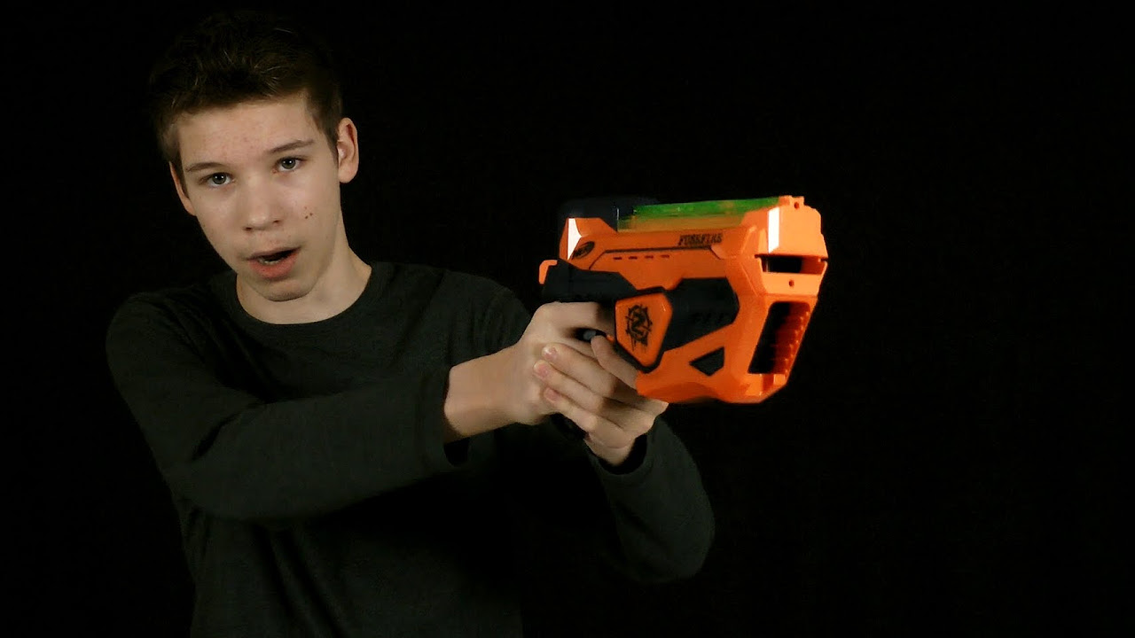 Nerf Zombie Strike Fusefire Review and Shooting - YouTube