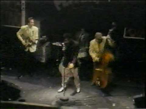 Buzz & The Flyers - Little Pig - YouTube