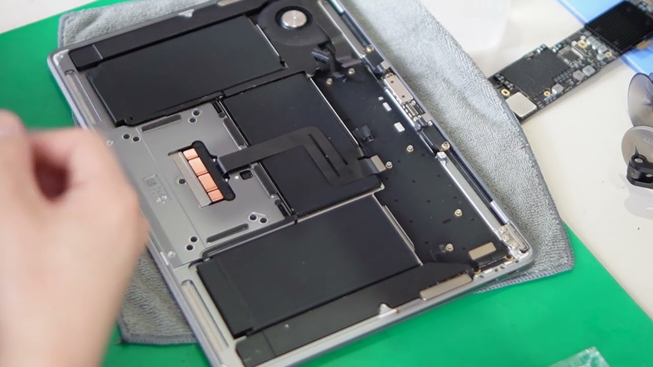 中古下半身】MacBook Air 2018 A1932 キーボードキースイッチ押せない