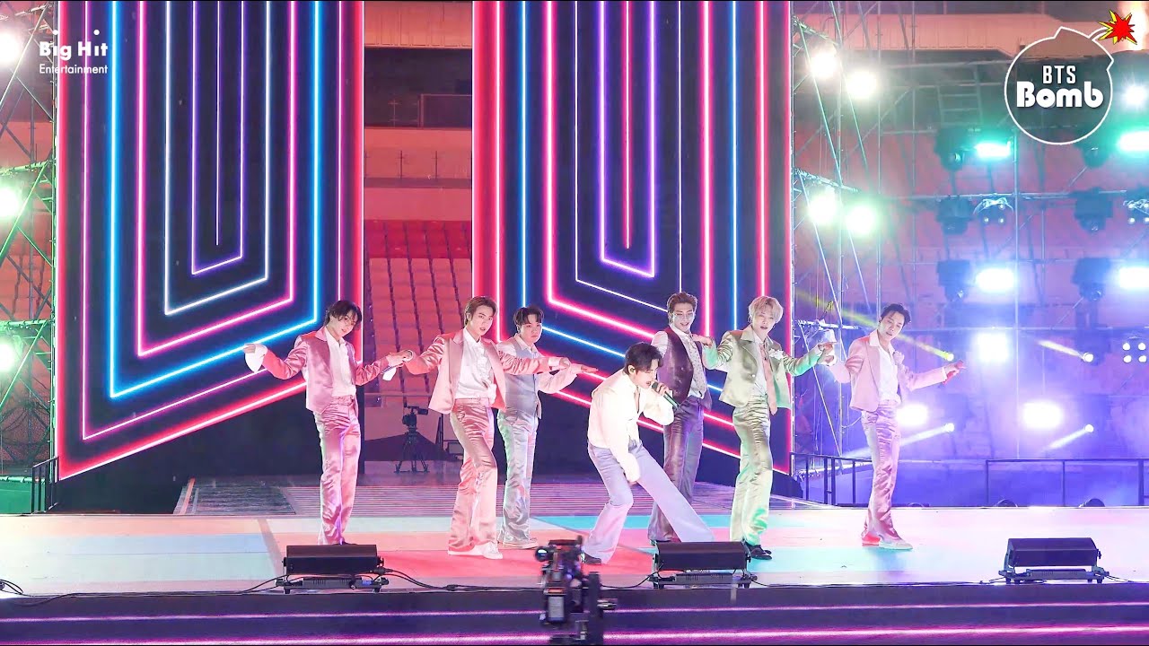 Watch BTS Perform “Life Goes On” and “Dynamite” at AMAs 2020