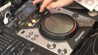 DJmag Review - Pioneer CDJ-400 - YouTube
