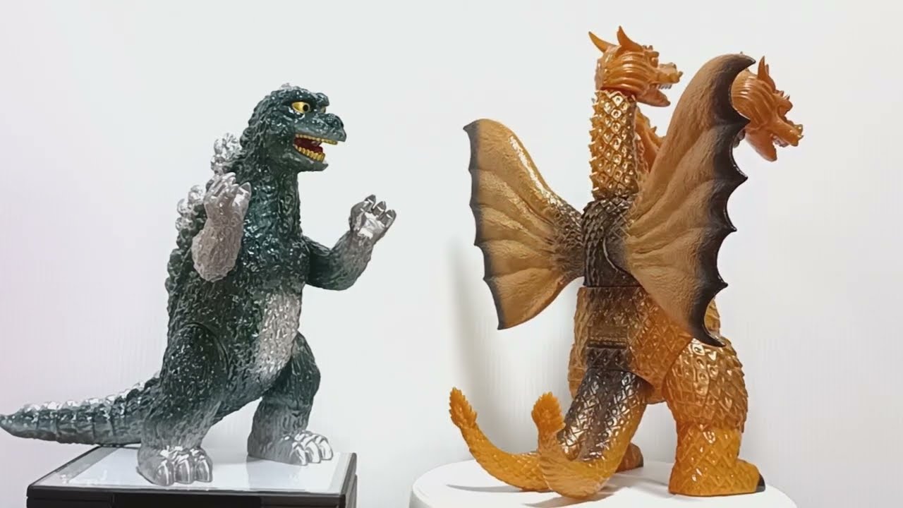 ソフビ ポピー グレートザウルス キングギドラ - YouTube