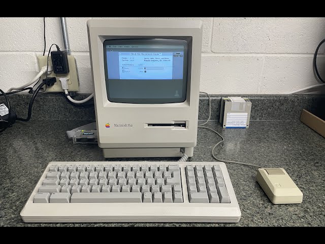 1986 Apple Macintosh Plus 1MB (+ Floppy EMU) - YouTube