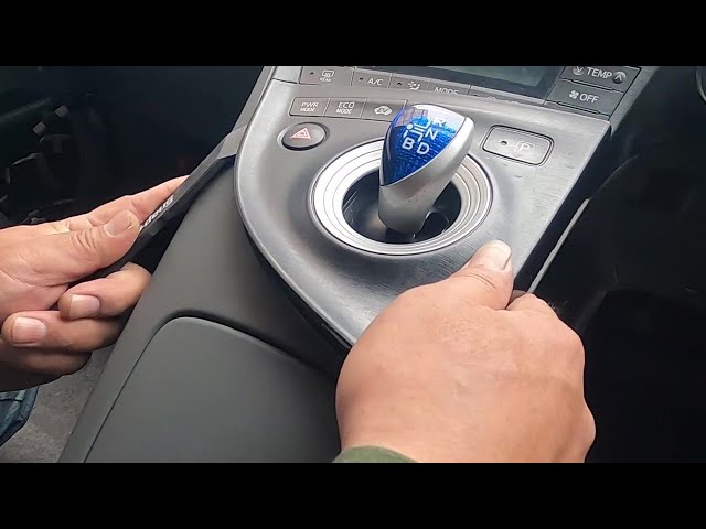 ZVW30 Prius Shift Panel Navigation Panel Remove! (^^)! ZVW30 How