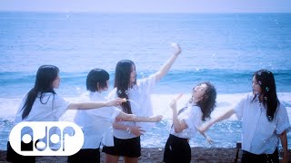 NewJeans (뉴진스) 'Bubble Gum' Official MV - YouTube