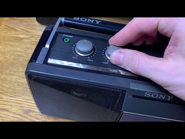 Sony CFS-W301 Boombox Review - YouTube
