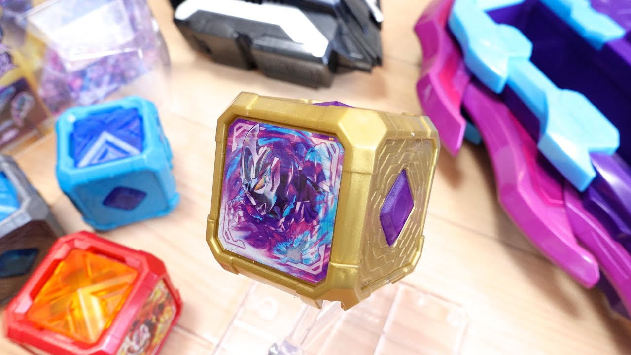 The strongest form! Transform into Galaxy Armor! DX Arc Cube
