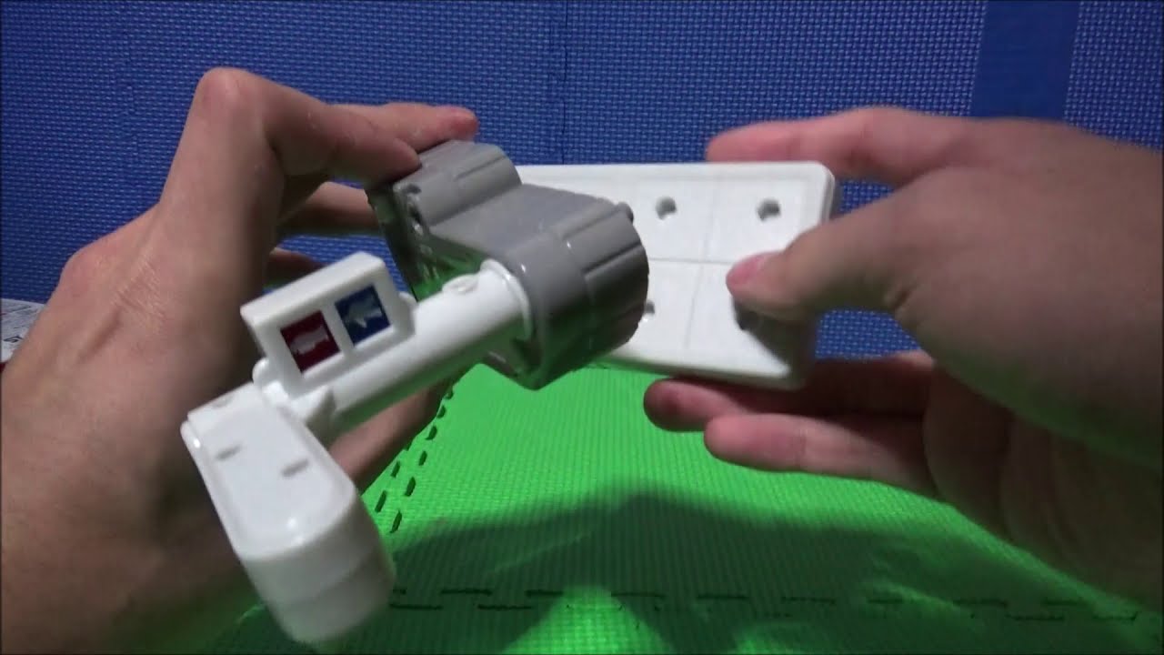 Unboxing the Build City version of the Tomica Town traffic light