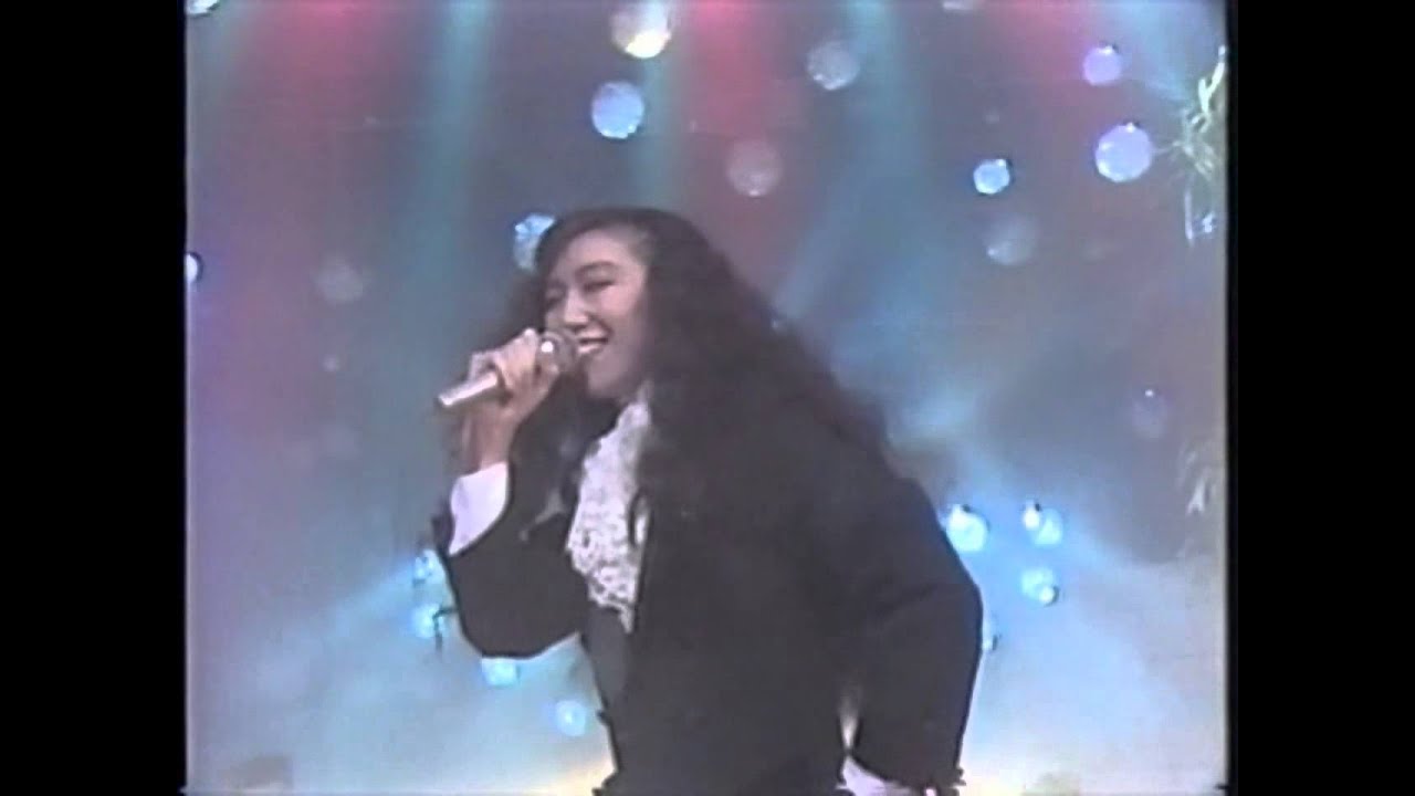 恋人がサンタクロース - YouTube