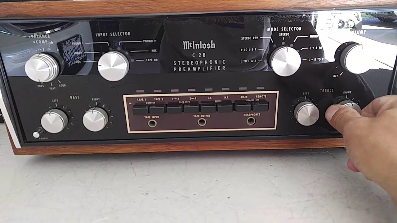 McIntosh C28 Stereophonic Preamplifier - YouTube