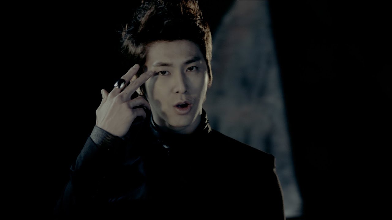 東方神起 / 「SCREAM」Music Video（Full Version） - YouTube