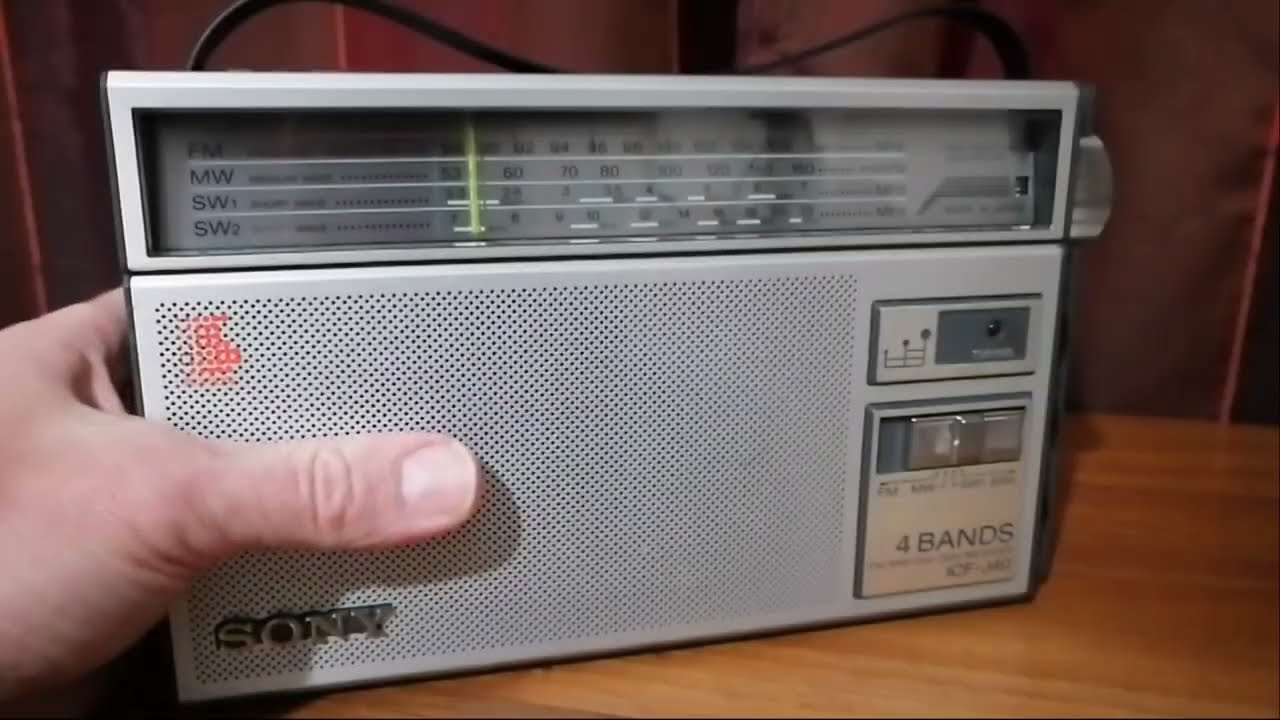 Blast from the past! 1980s-style Sony ICF-J40 beats all my modern