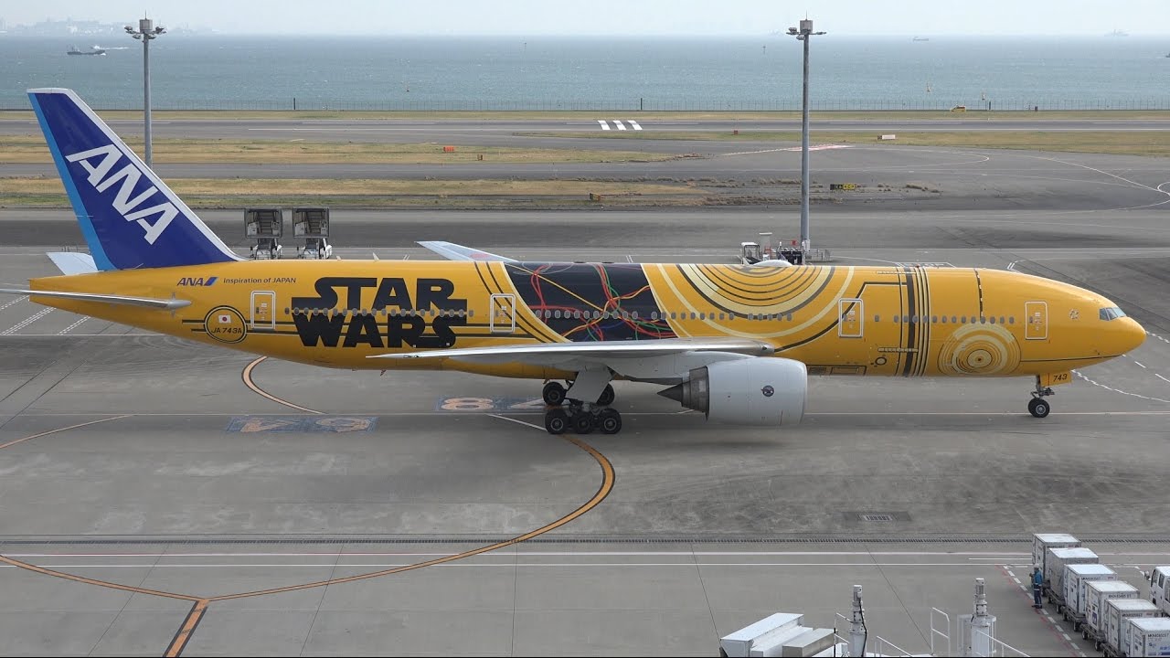 ANA Star Wars C-3PO Livery Boeing 777-200ER JA743A [HND/RJTT