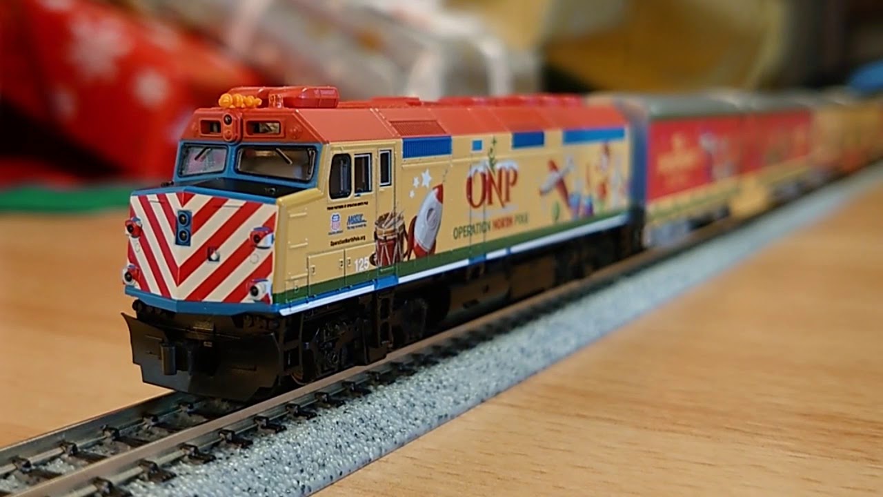 Kato 106-2015 Operation North Pole Christmas Train - YouTube