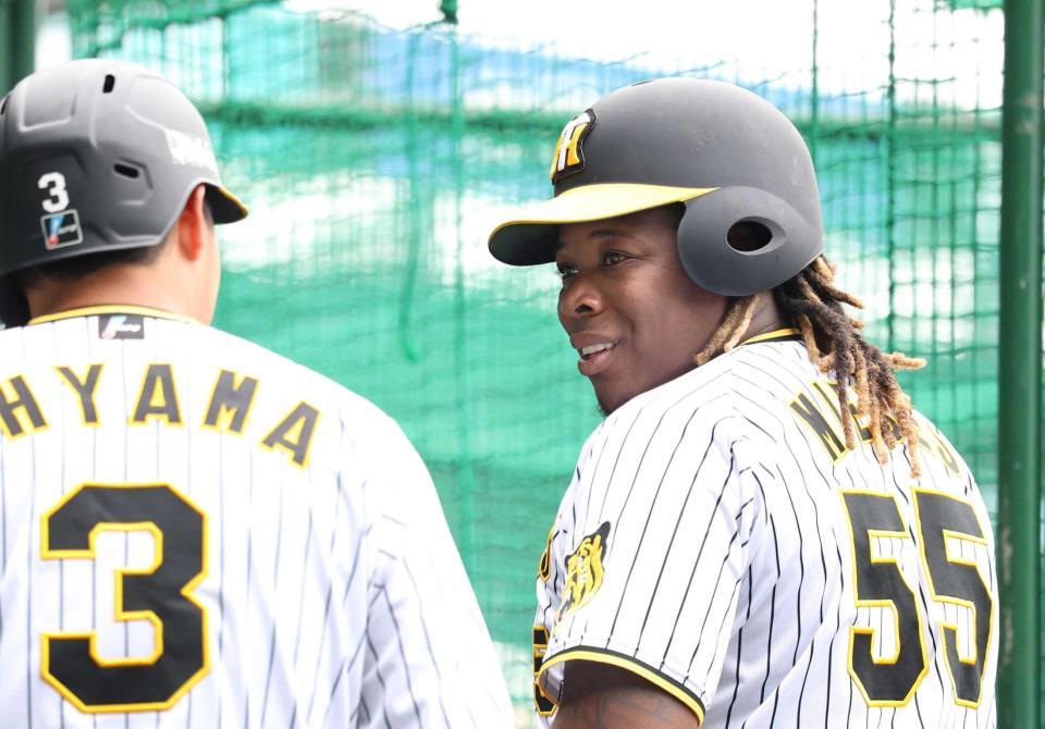 阪神・ミエセス W育成助っ投のサポートお任せ 同じドミニカ出身「いい