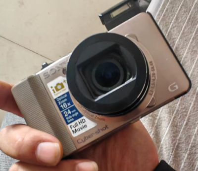 Sony Cyber-shot DSC-HX9V/HX9 Digital Camera 16.2MP 16x Optical