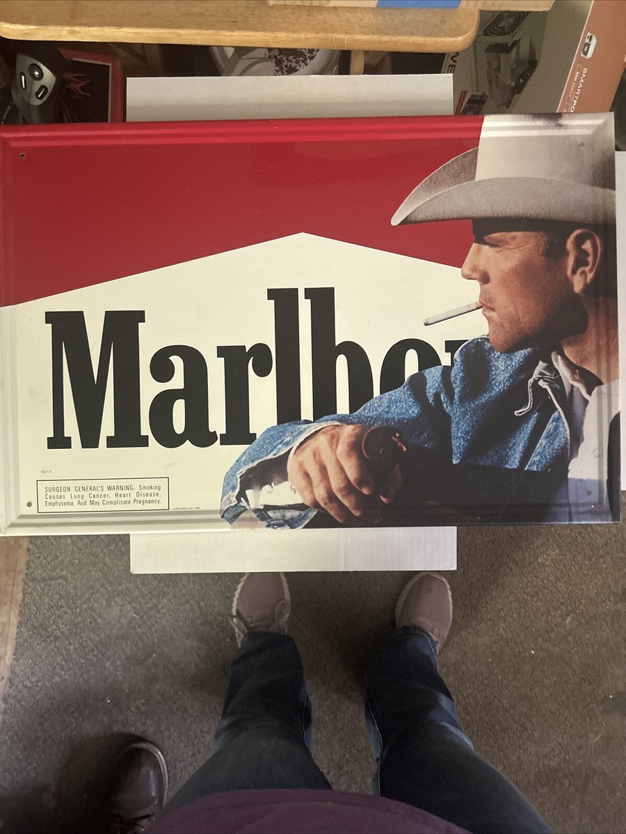 Collectable 1990 Self Framed Tin Marlboro Cigarettes Advertising