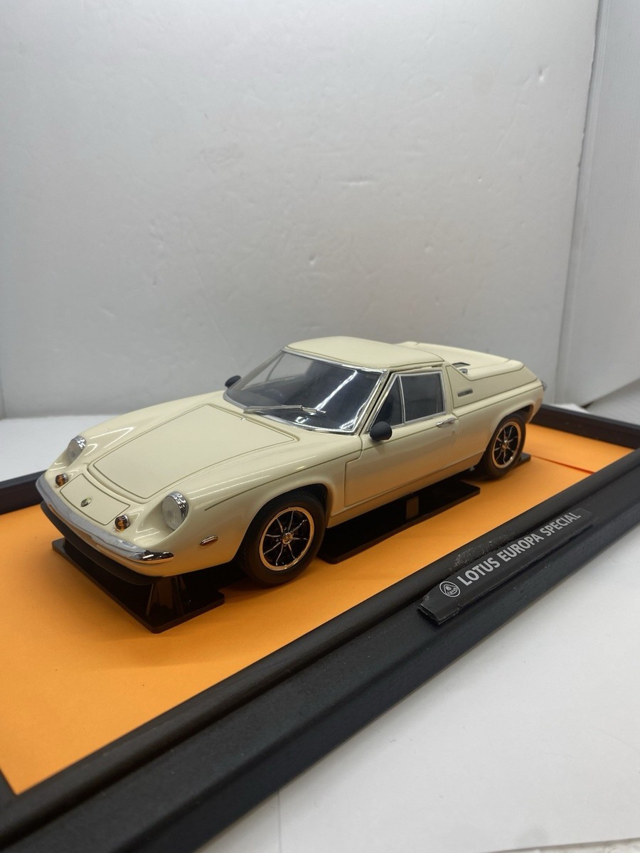 RARE 1:18 1974 LOTUS EUROPA SPECIAL, Cream /Sand-Black Interior