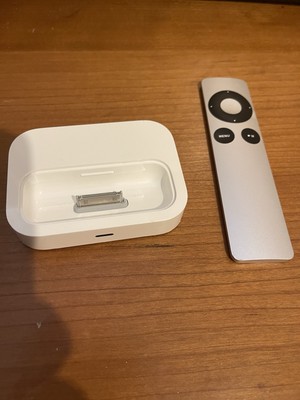 Apple iPod Universal Dock. Model A1256 with Apple remote, | eBay