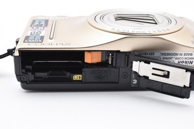 NEAR MINT] Nikon COOLPIX S8100 Gold – Works LCD Corner Black Strap