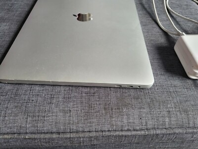 Apple MacBook Pro 13