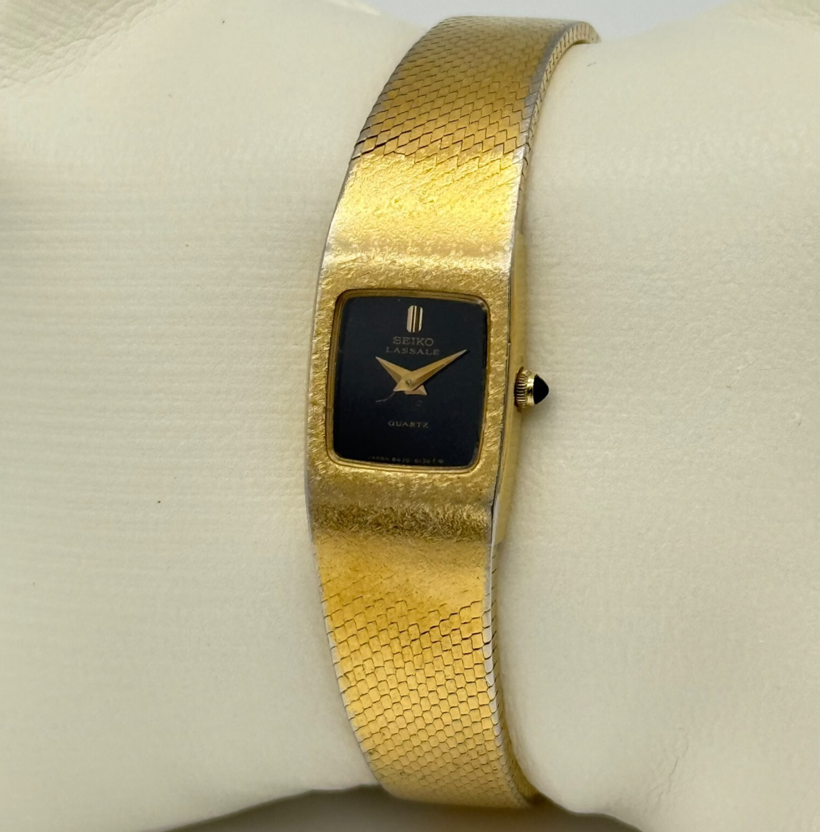 Vintage 1980 Women's SEIKO Lassale Gold Tone, Black Dial Petite