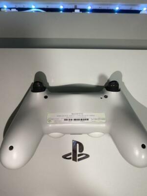 Sony PlayStation4 PS4 Pro CUH-7200BB02 Glacier White 1TB Japan ver