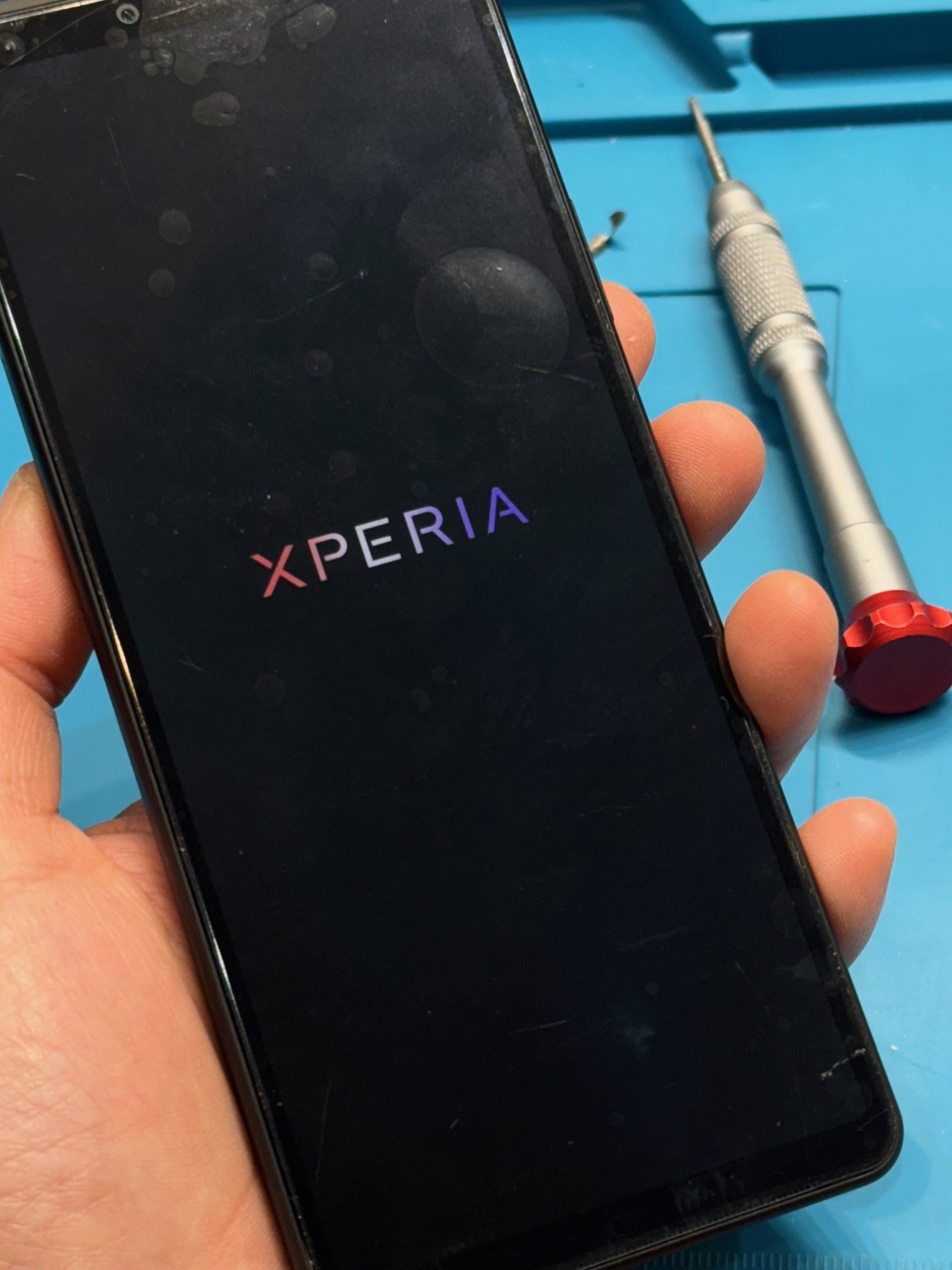 赤池店】Xperia 10 IVのヒビ割れと液晶破損【豊田市美山町からご来店