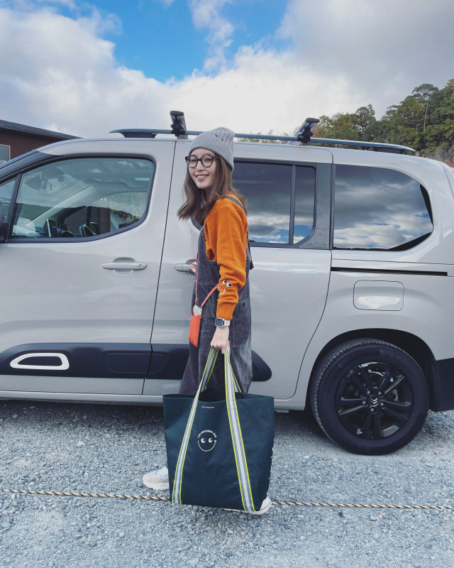 ANYA HINDMARCH(アニヤ ハインドマーチ)の『Universal Bag』 | Marisol