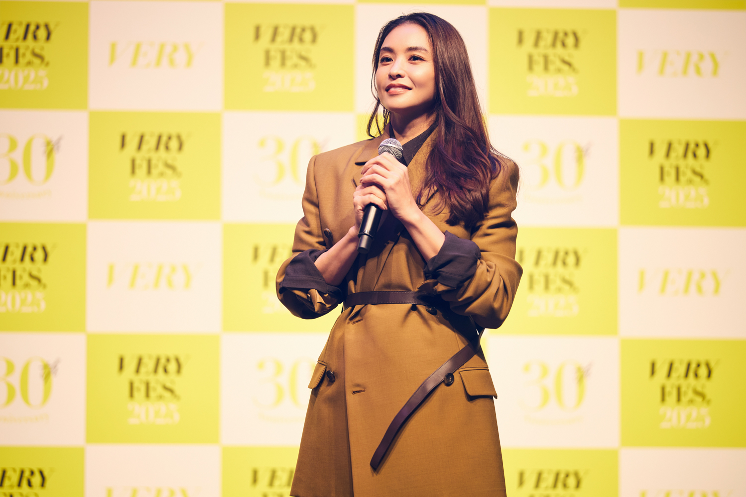 滝沢眞規子さん】VERY FES. 2025にサプライズ出演！ | VERY