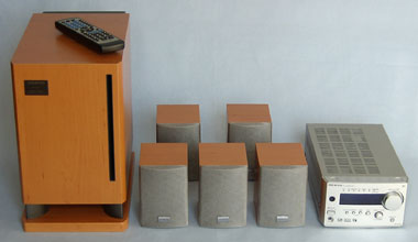 自然なシアター重低音を3万円台で――オンキヨー「BASE-V10X」：レビュー