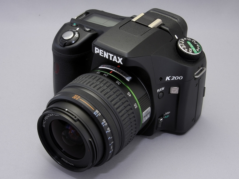 中級者も楽しめる高機能＆低価格機――ペンタックス「K200D」：レビュー