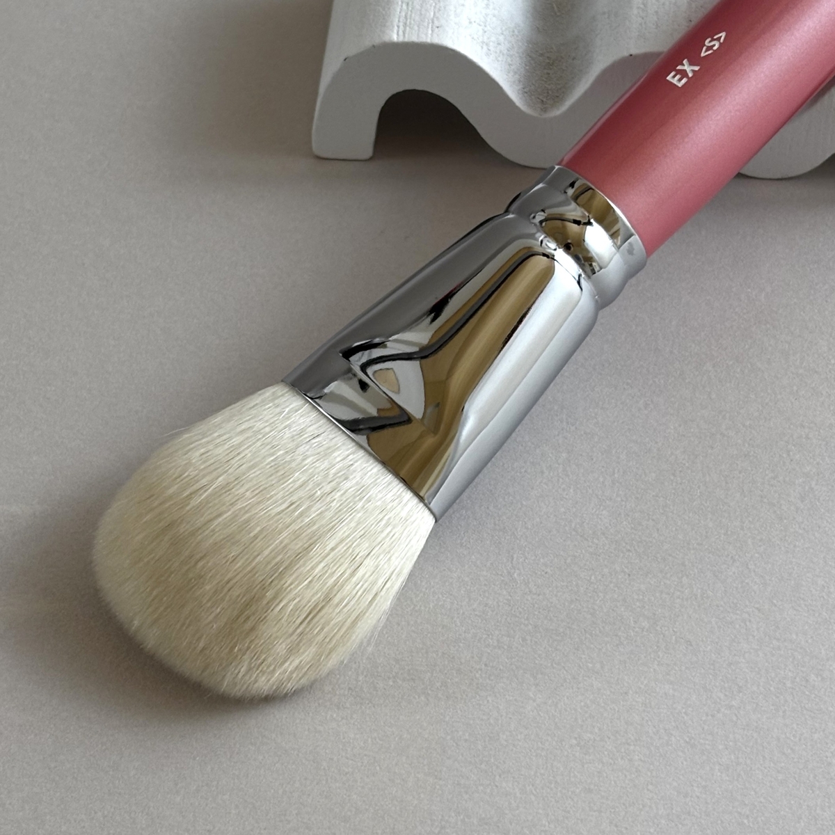 ピンク】フェイスブラシ 23OV D37 EXS（山羊毛100％） | 竹田ブラシ製作所